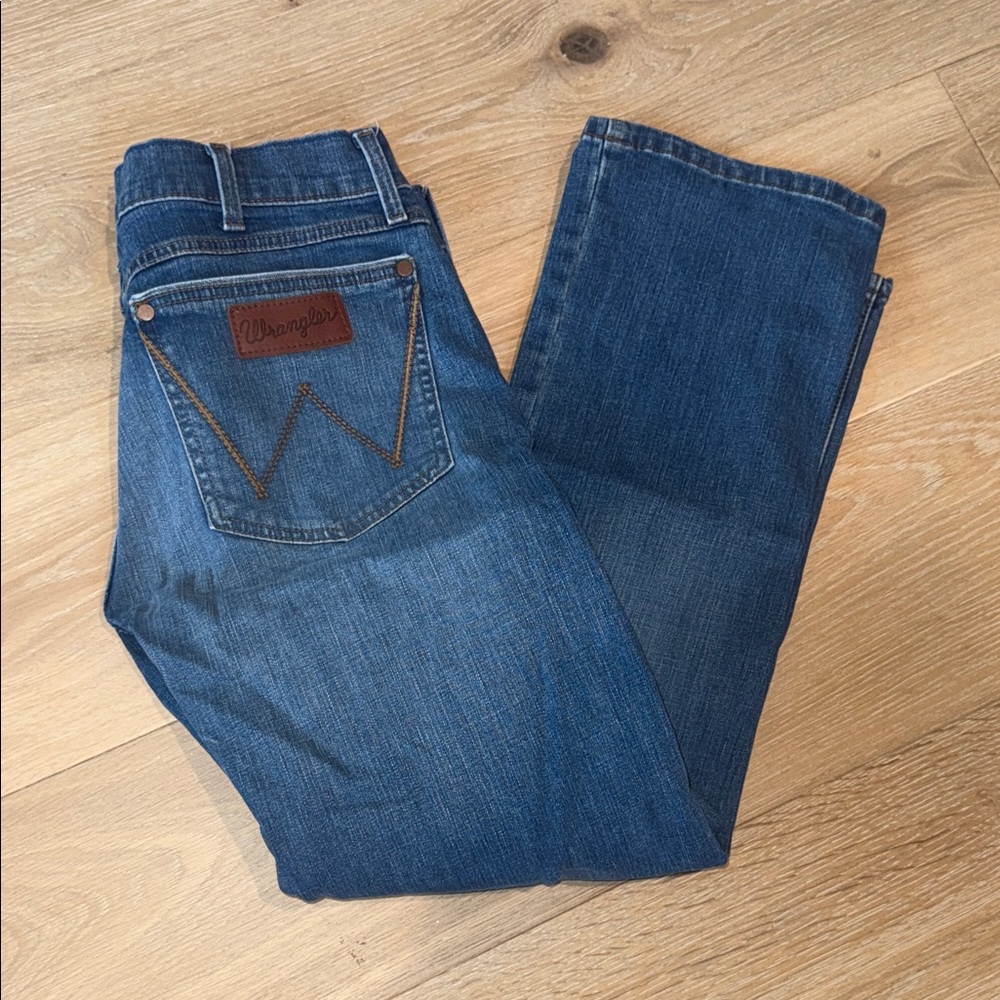 Wrangler Retro Men's Classic Slim Boot Jeans